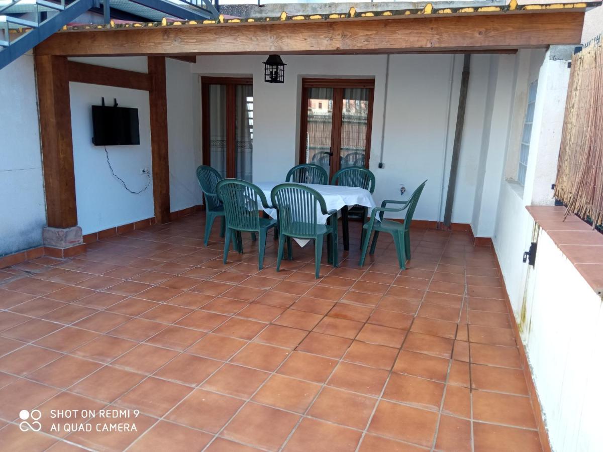 Apartamentos La Casona De Ezcaray Con Terrazas Y Patios Individuales Buitenkant foto